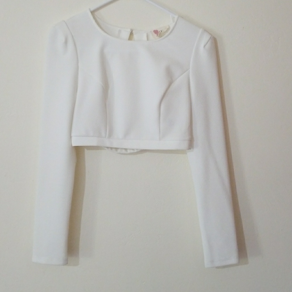 White crop top